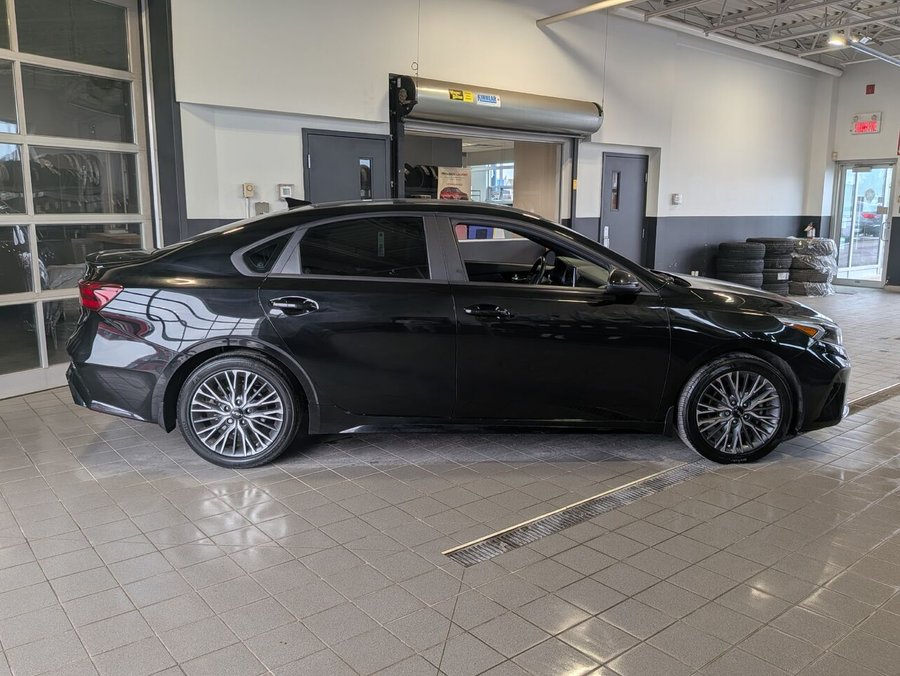 Kia Forte GT-Line-CUIR-TOIT OUVRANT-BANC CHAUFFANT ET VENTILÉ 2022 Noir