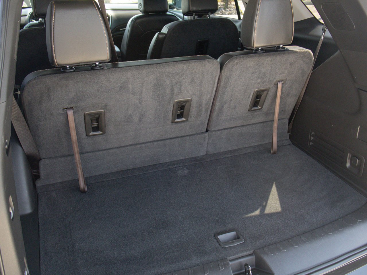2019 Chevrolet Traverse AWD 4dr Premier w/1LZ Grey Sherwood Park - photo #10