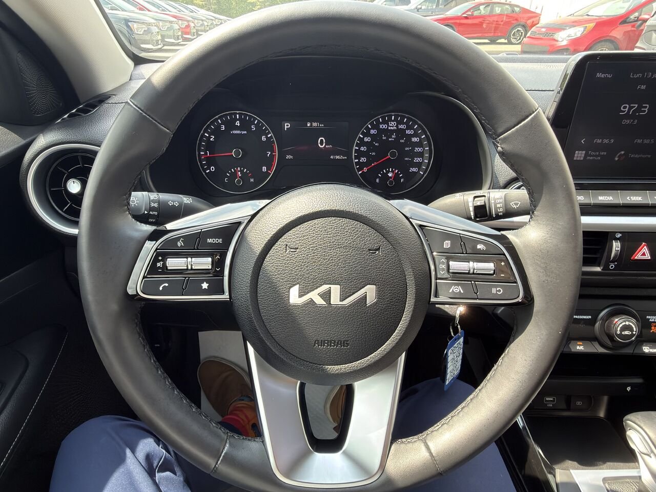 2024 Kia Forte White Thetford Mines - photo #16