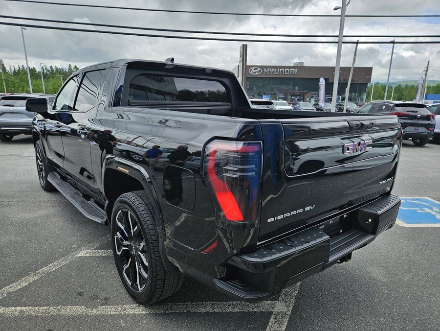 2026 GMC Sierra EV 2026 Black