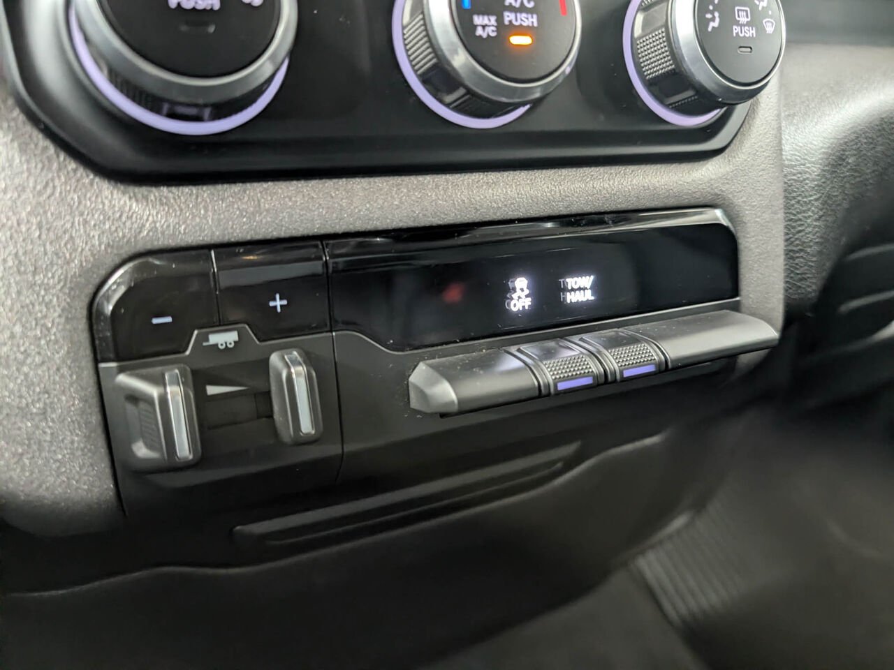 Ram 1500 Tradesman/AC/BLUETOOTH/CAMERA DE RECUL/PHARES AUTOMATIQUES 2020 Gris Sherbrooke - photo #20
