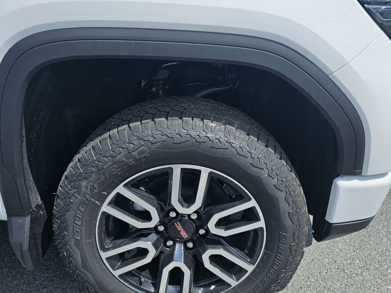 GMC Sierra 1500 AT4 cabine multiplace 4RM 157 po 2026 Blanc sommet Thetford Mines - photo #19