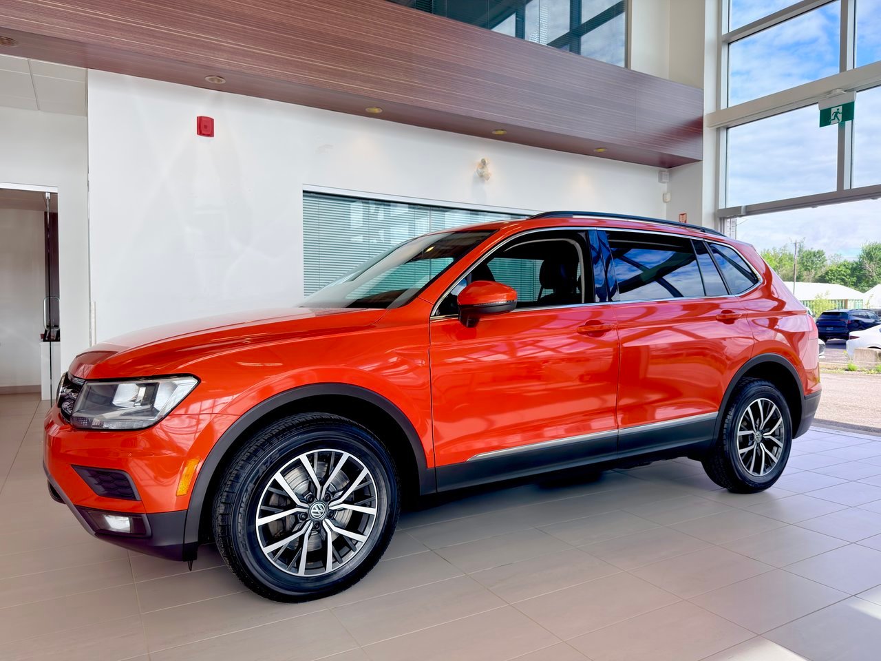 Volkswagen Tiguan 2019 Orange Notre-Dame-des-Prairies - photo #1