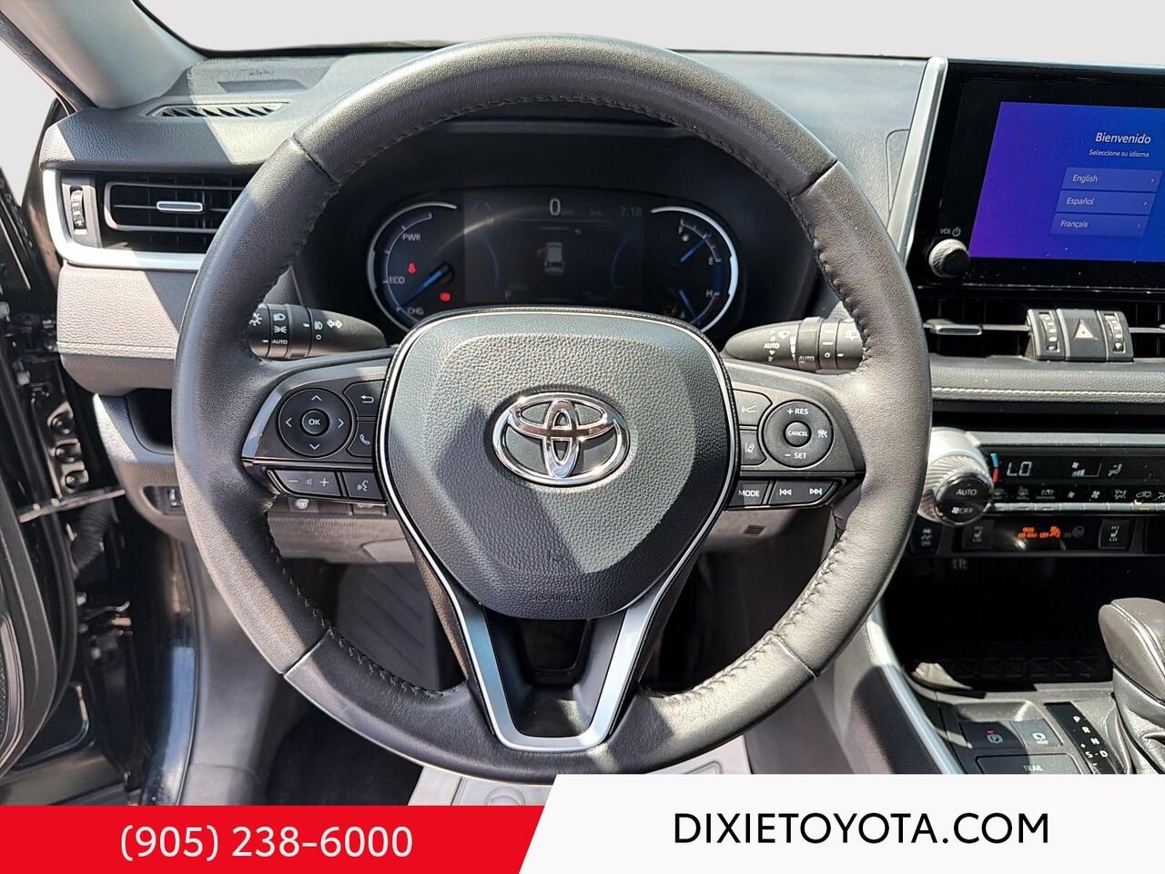 2024 Toyota RAV4 Hybrid XLE PREMIUM AWD / CLEAN CARFAX / HEATED SEATS / MOONROOF / ALLOY WHEELS / CARPLAY AND ANDROID AUTO Midnight Black Metallic Mississauga - photo #11