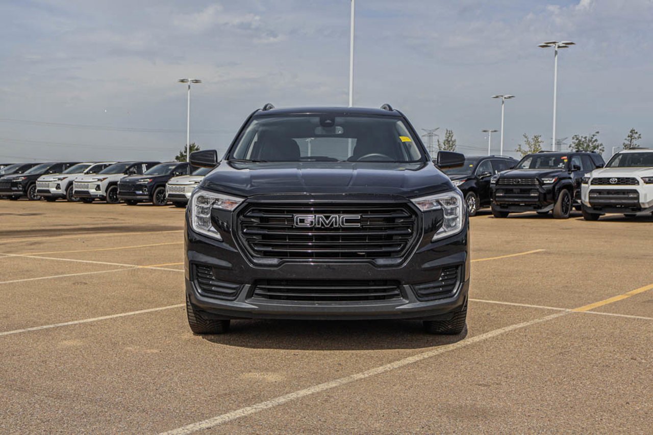 2024 GMC Terrain AWD 4dr SLE Black Sherwood Park - photo #2