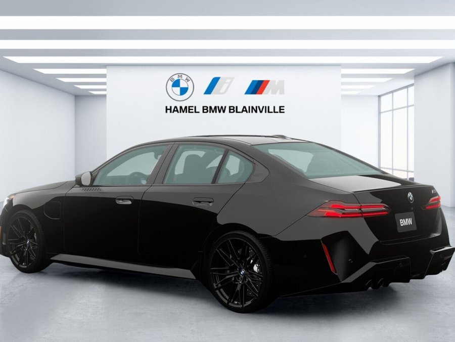 2027 BMW M5 2027 Black Sapphire Metallic