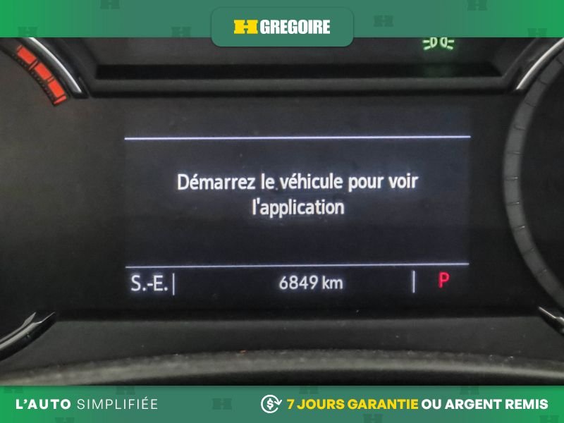 2023 Cadillac XT4 Grey Laval - photo #15