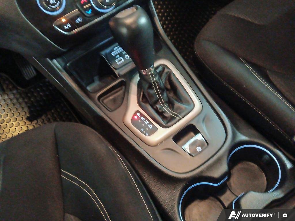 2015 Jeep Cherokee 2601729A | North Red Edmonton - photo #17