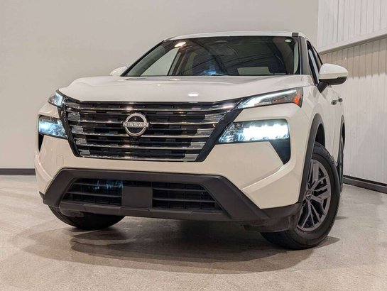 2024 Nissan Rogue White