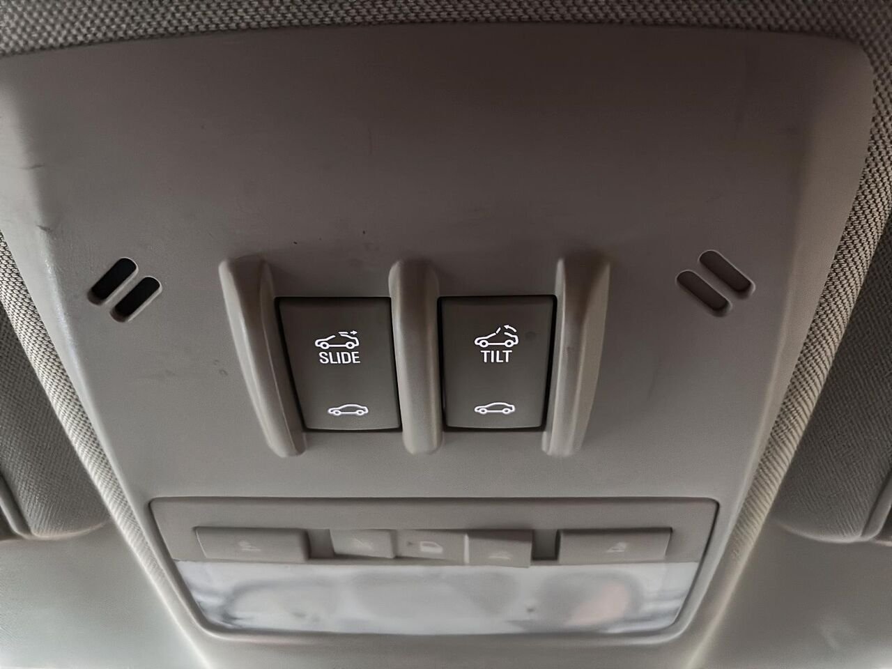 BUICK ENCORE UNKNOWN 2018 Gris Saint-Hyacinthe - photo #15