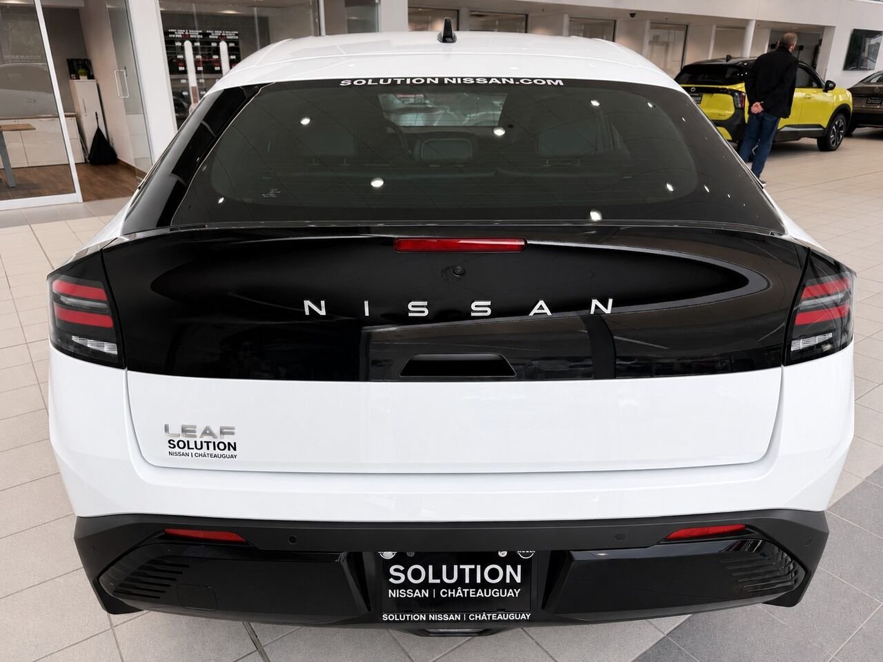2026 NISSAN LEAF LEAF SV+ Everest White Pearl Tricoat Châteauguay - photo #3