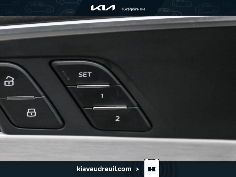 2017 Audi A4 Black Laval - photo #11