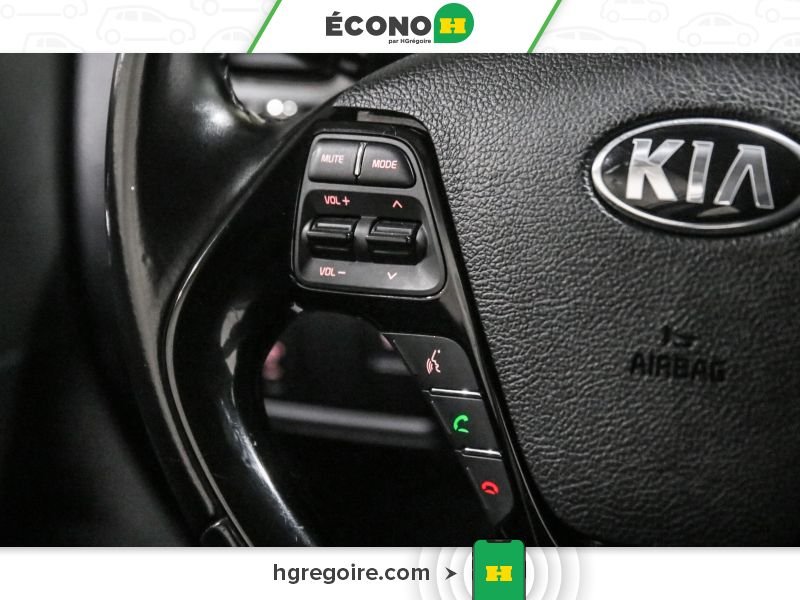 Kia Forte5 2018 Blanc Laval - photo #14