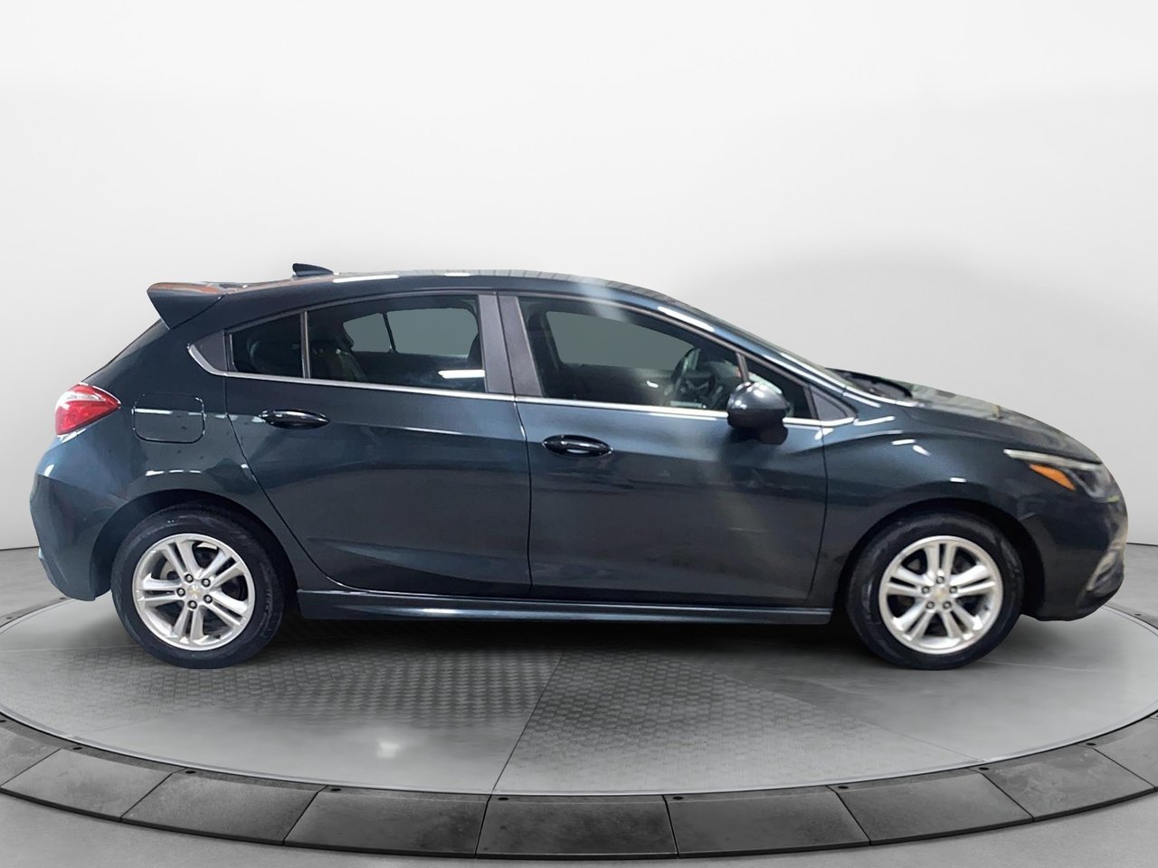 Chevrolet Cruze NIV 3G1BE6SM9JS588982 2018 Gris Chicoutimi - photo #2