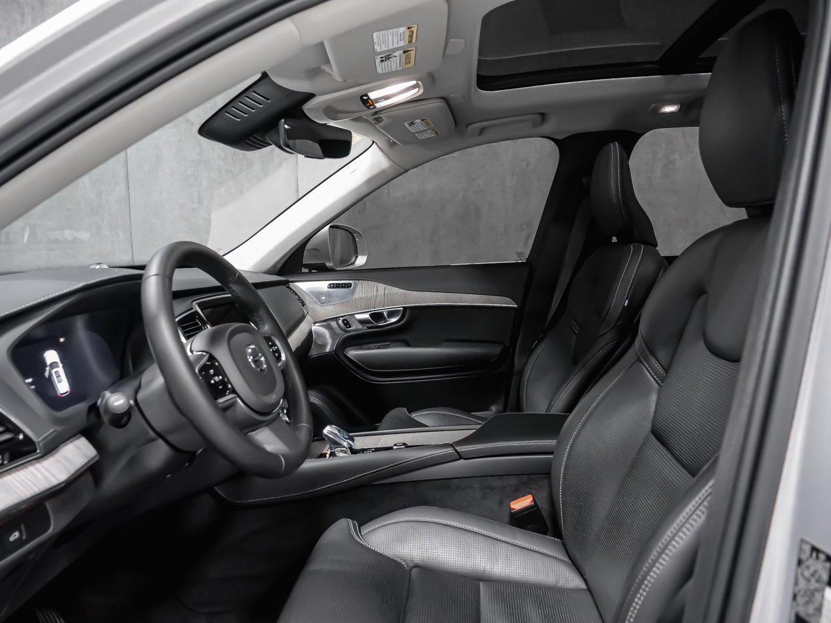 Volvo XC90 B6 ULTIMATE BRIGHT BOWERS & WILKINS 2024 SILVER DOWN Montréal - photo #12