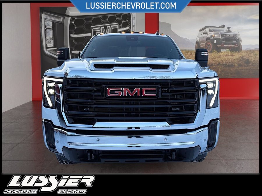 GMC Sierra 2500HD Pro cabine multiplace 4RM 159 po 2026 Blanc sommet