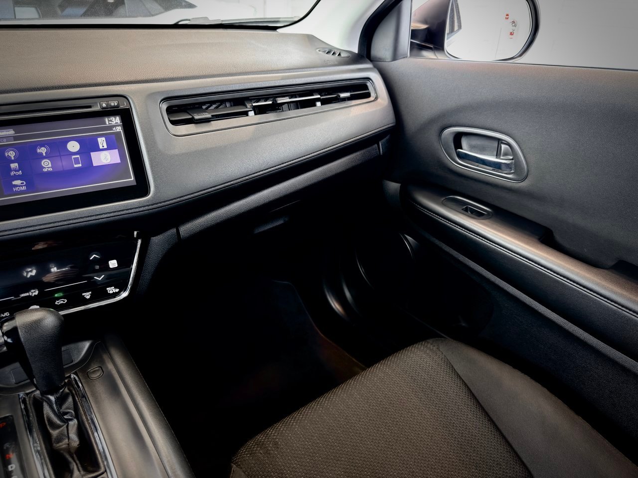 2016 Honda HR-V Notre-Dame-des-Prairies - photo #18