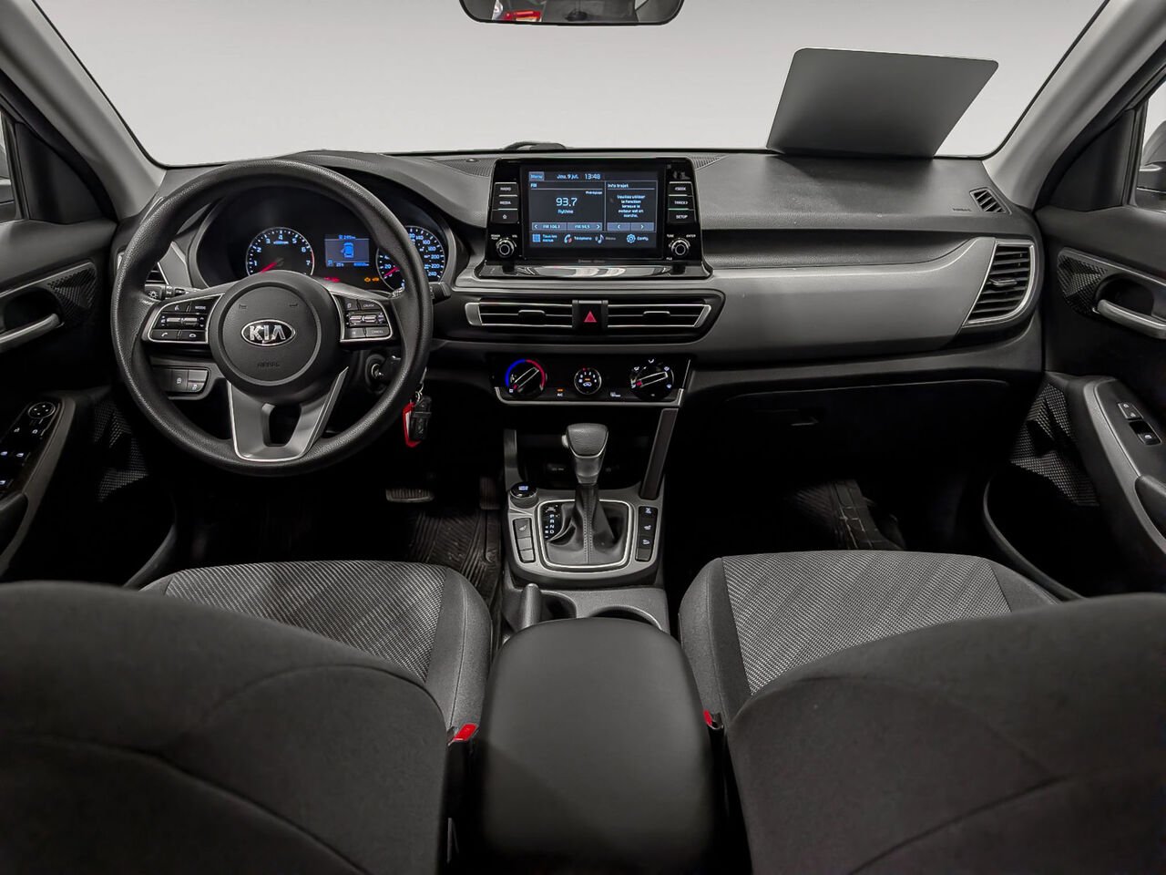 2021 Kia Seltos AWD LX Bas Kilométrage Sièges Chauffants Grey Sherbrooke - photo #8