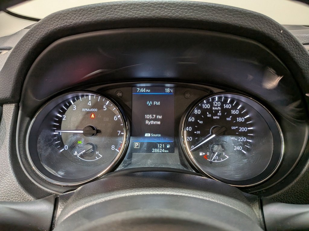Nissan Qashqai 2023 Gris Val-David - photo #16