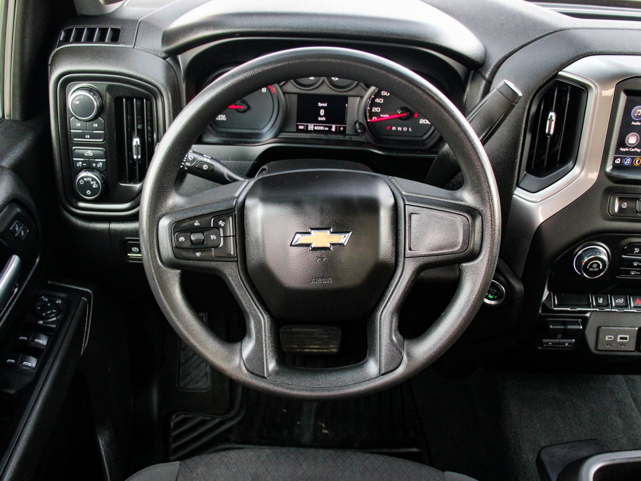 2024 Chevrolet Silverado 2500HD 4WD Crew Cab 159 Custom White Sherwood Park - photo #17