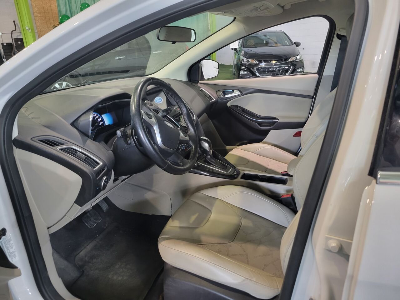 2016 Ford Focus Electric White  - photo #11