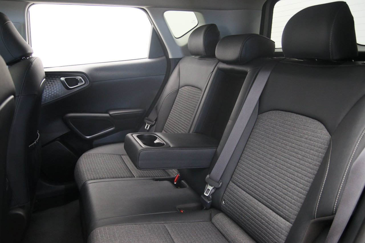 2021 Kia Soul VIN KNDJ33AU0M7772543 Grey Chicoutimi - photo #8
