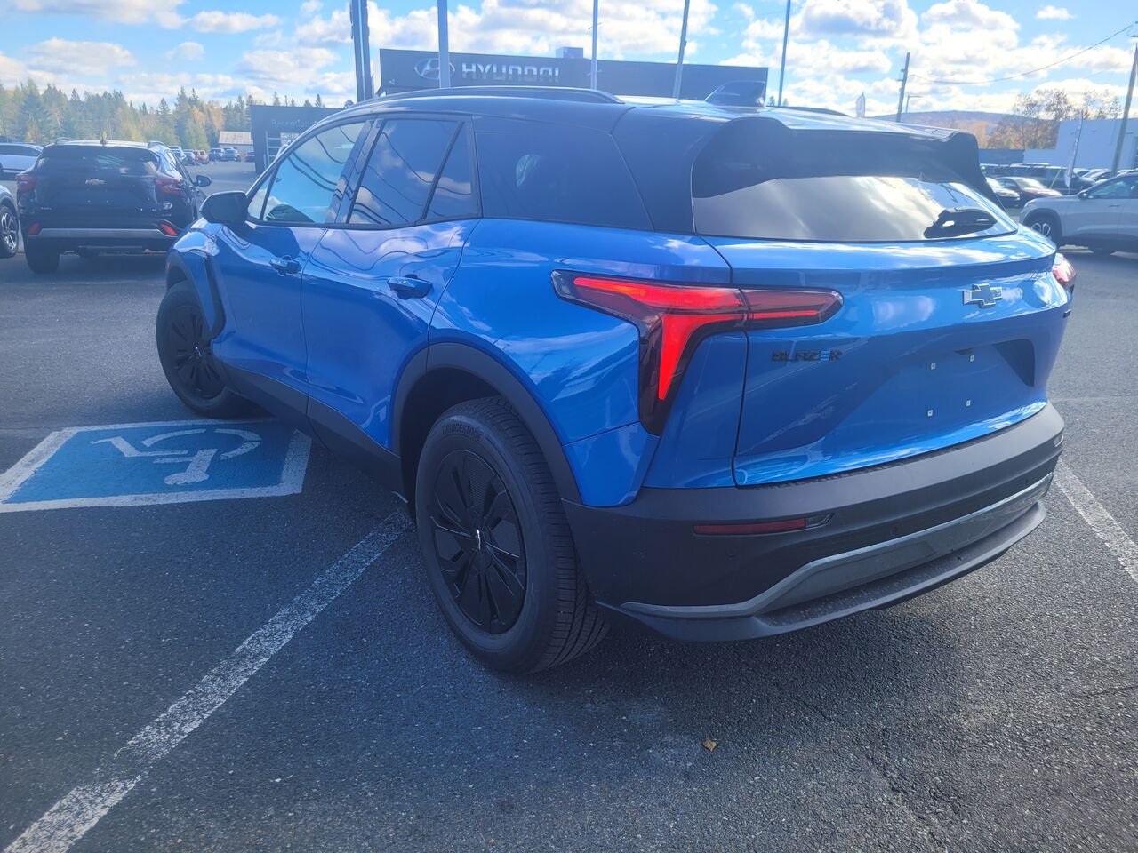 Chevrolet Blazer EV Traction intégrale, 4 portes LT 2026 BLEU DEFERLANTE METALLISE Thetford Mines - photo #4