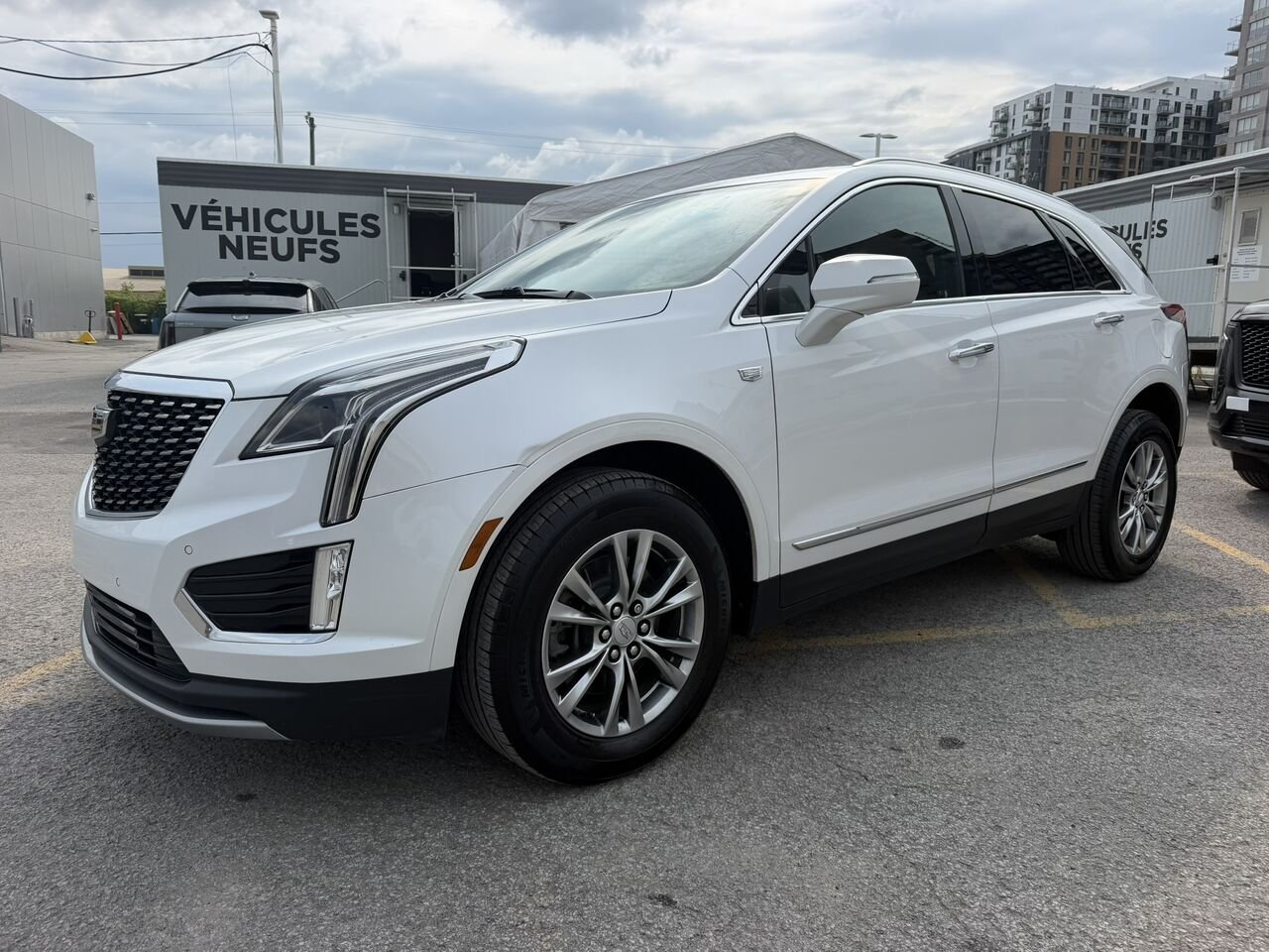 Cadillac XT5 PREMIUM LUXURY AWD FINANCEMENT À PARTIR 3.99% 2024 Blanc Laval - photo #0