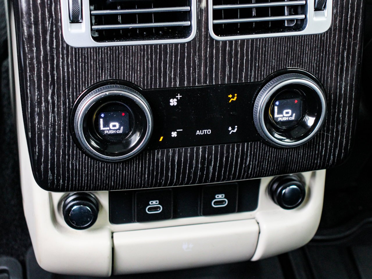 2022 Land Rover Range Rover P525 Autobiography SWB White Sherwood Park - photo #30