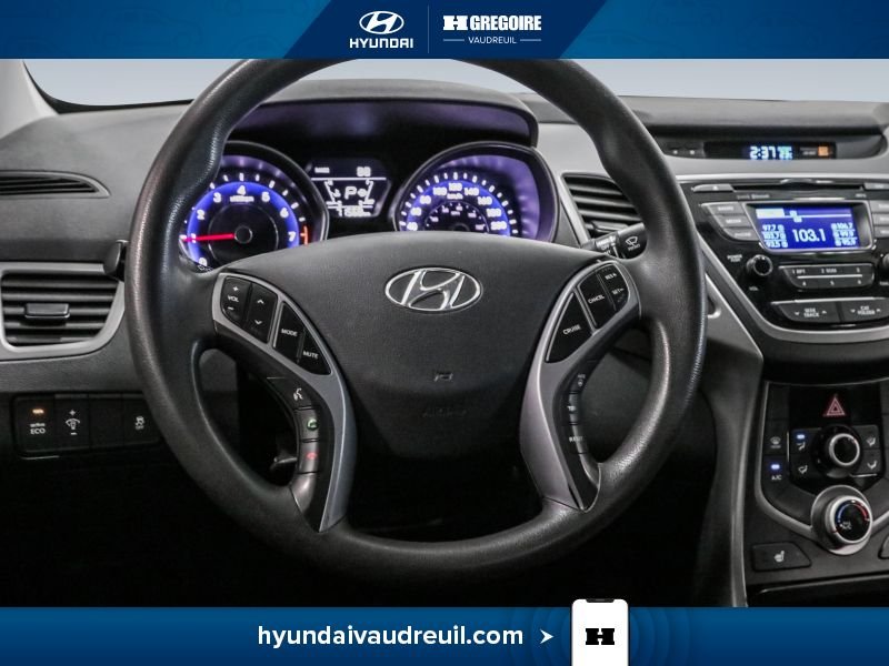 2016 Hyundai Elantra White Laval - photo #19