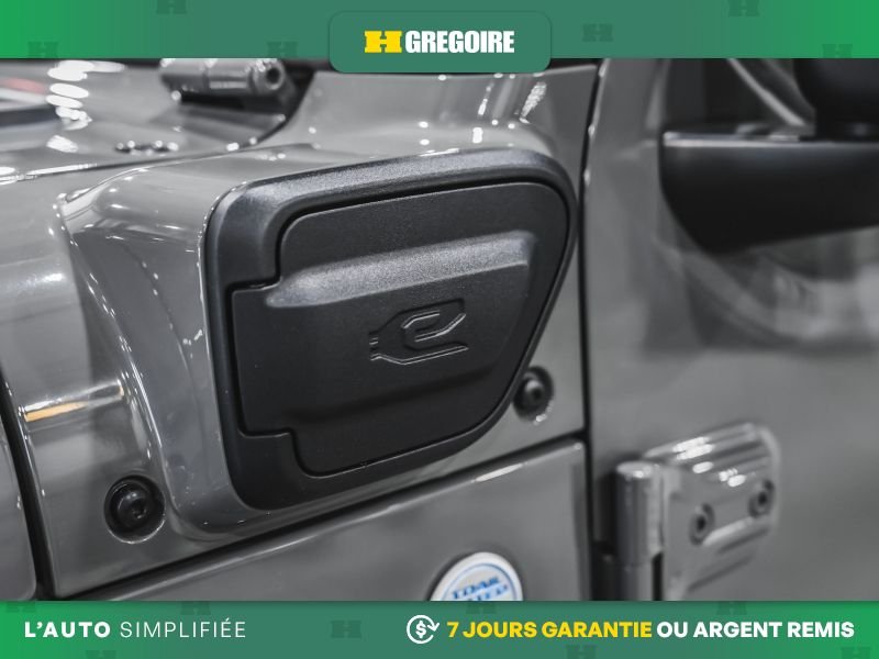 2022 Jeep Wrangler Grey Saint-Eustache - photo #16