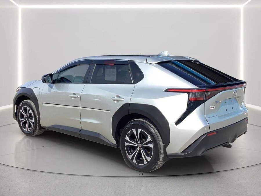 2023 Toyota bZ4X 2023 Elemental Silver