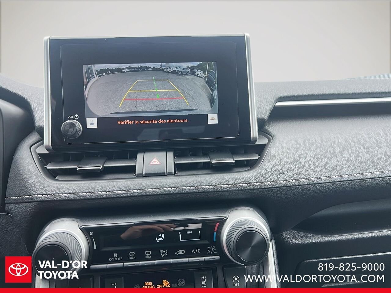 Toyota RAV4 LE TI 2025 Ciel argent métallisé Val-d'Or - photo #13