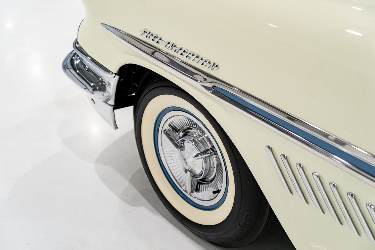 1957 Pontiac Bonneville *PRICE IN USD* Fuel injected 347/315HP 1 of 630 produced White Montreal - photo #36
