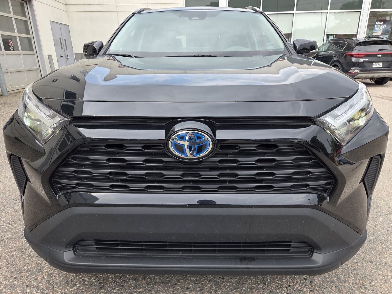 Toyota RAV4 2024 Noir Mont-Laurier - photo #1