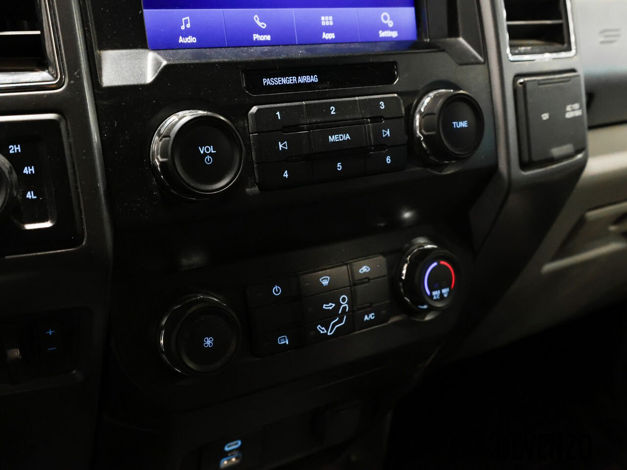 Ford Super Duty F-450 DRW 2020 Blanc Saint-Eustache - photo #17