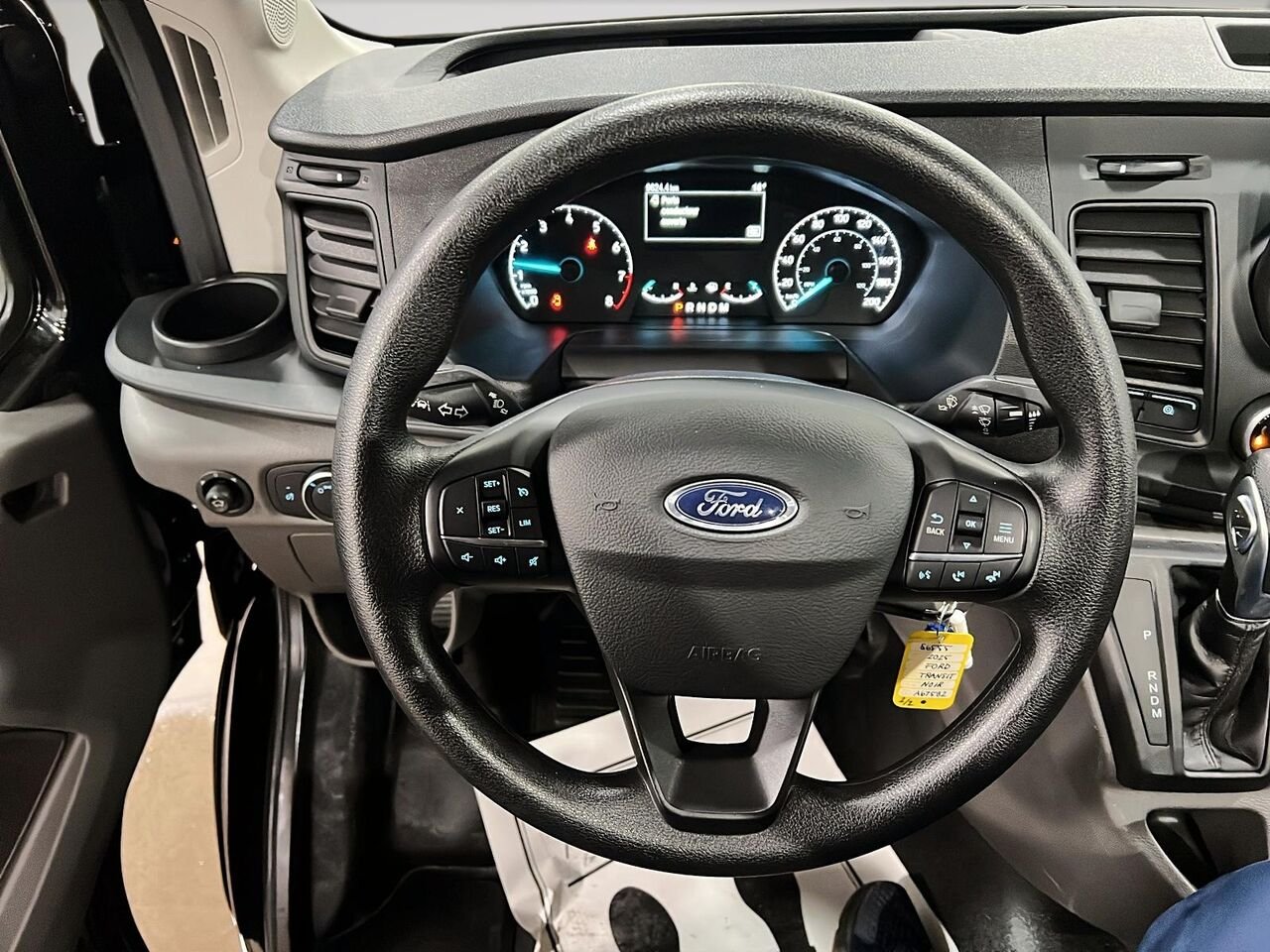 2025 Ford Transit fourgon utilitaire Black Québec - photo #11