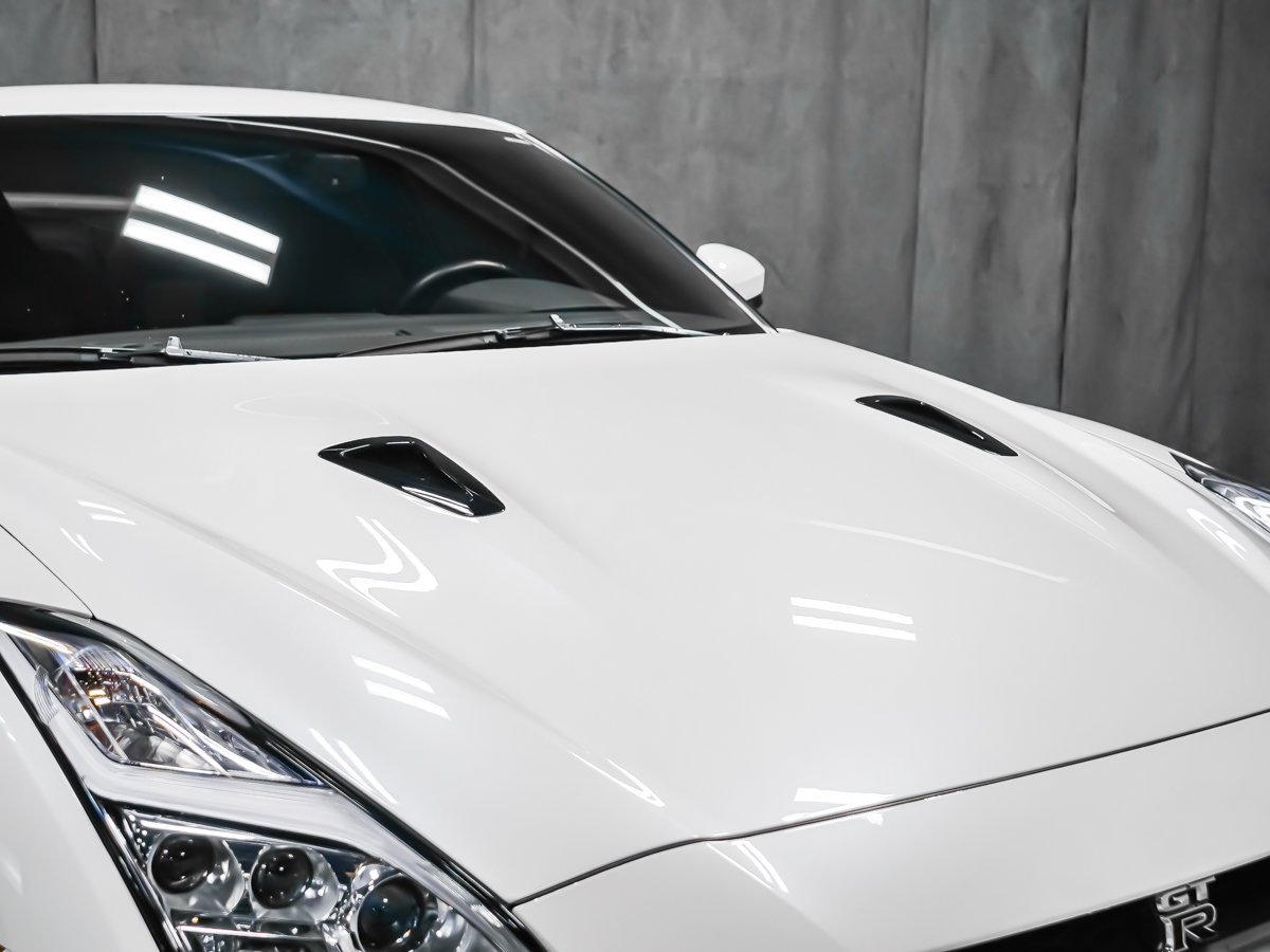 2023 Nissan GT-R PREMIUM White Montreal - photo #42