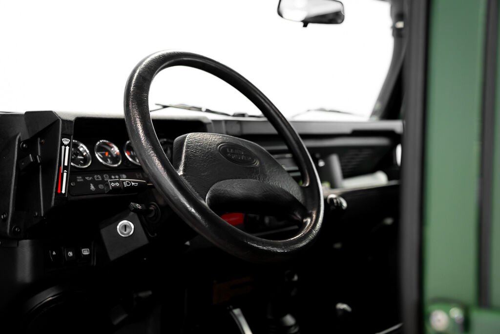Land Rover Defender 1997 Vert Montréal - photo #8