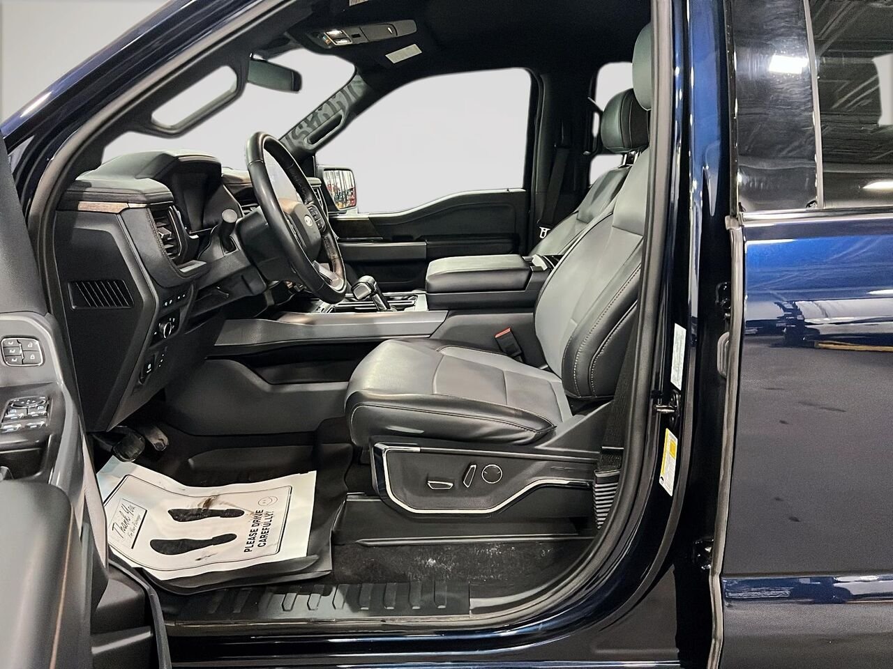 2023 Ford F-150 Lightning GROUPE 510 A, standard range Blue Québec - photo #8