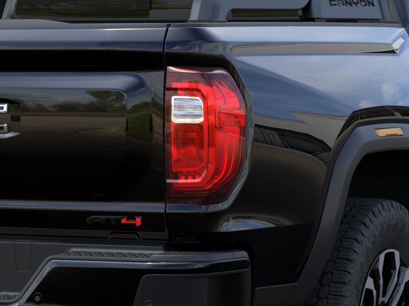 GMC Canyon AT4 cabine multiplace 4RM 2026 NOIR ONYX Sherbrooke - photo #10