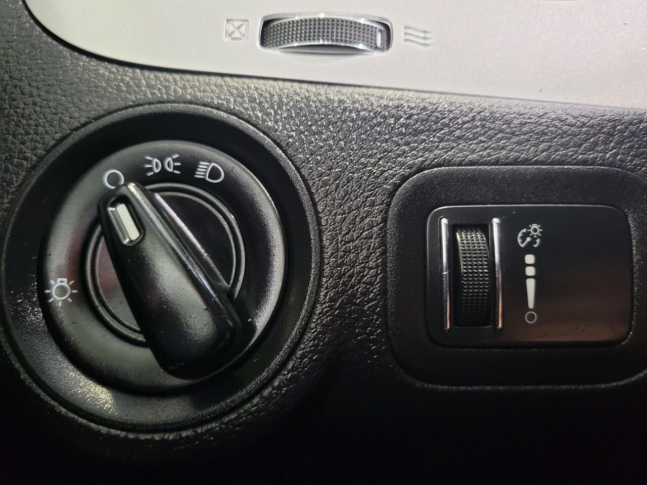 2015 Dodge Journey Black  - photo #24