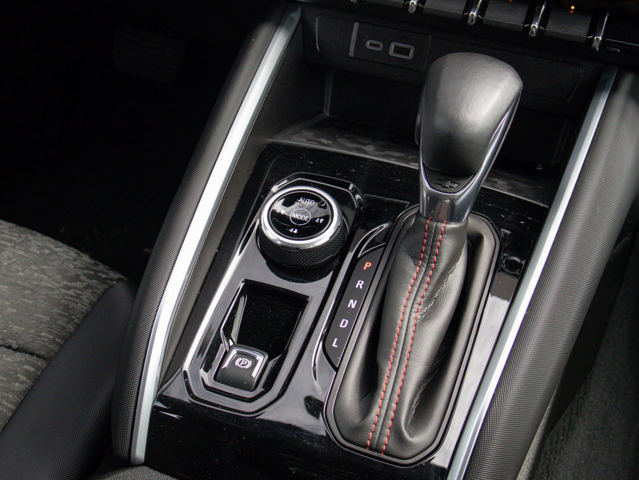 2024 Chevrolet Colorado 4WD Crew Cab Z71 Blue Sherwood Park - photo #27