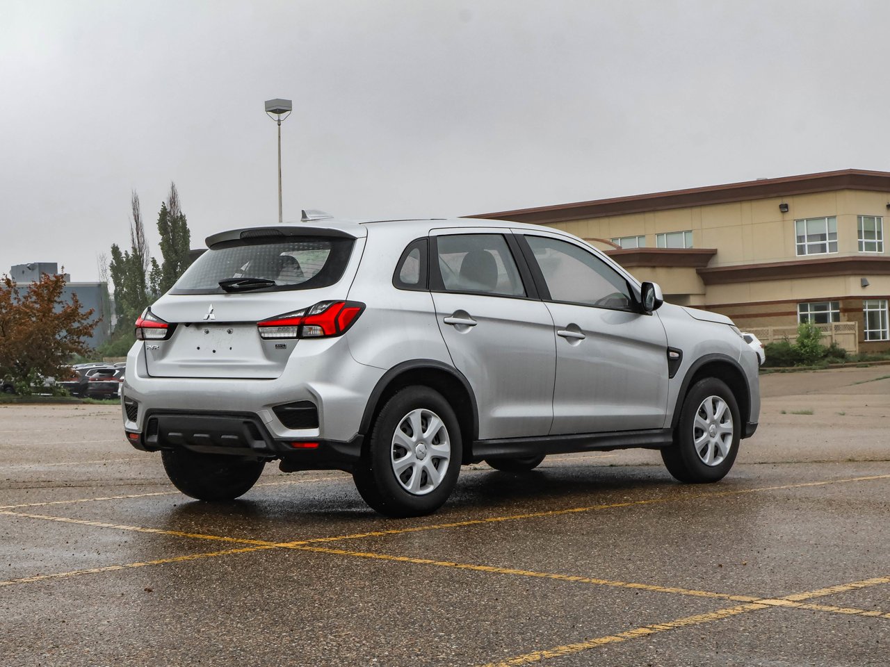 2024 Mitsubishi RVR ES AWC Grey Sherwood Park - photo #7