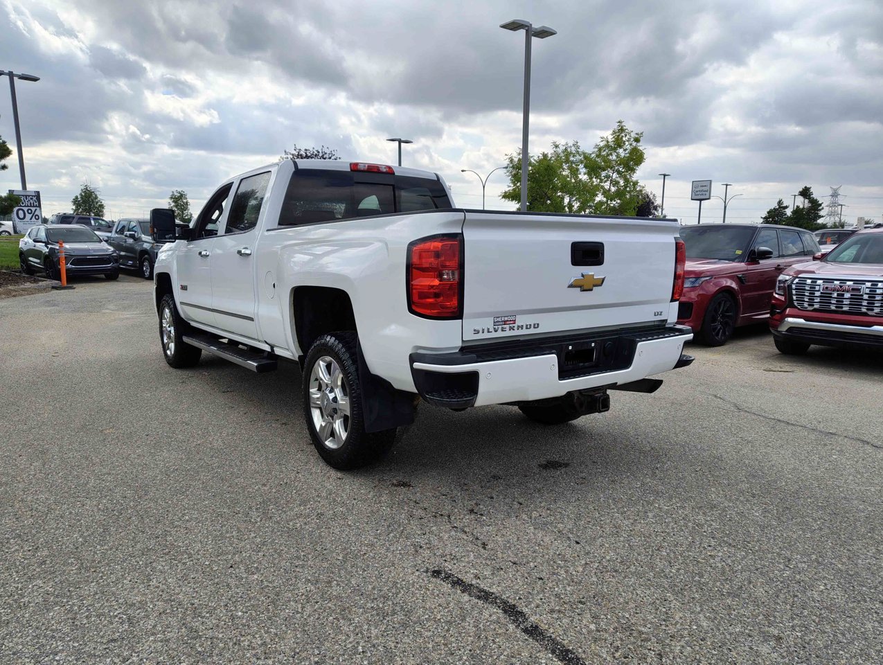 2019 Chevrolet Silverado 2500HD 4WD Crew Cab 153.7 LTZ White Sherwood Park - photo #3