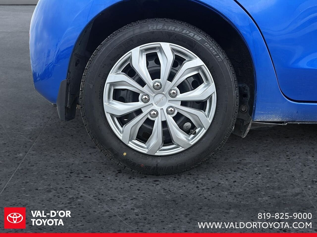 Toyota Yaris Hatchback LE 5 portes BA 2018 Bleu Val-d'Or - photo #5