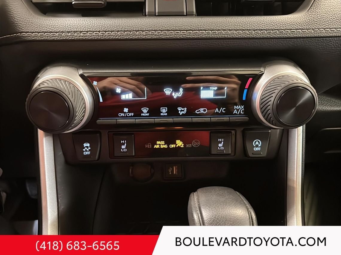 Toyota RAV4 531707-82 | LE, AWD 2024 blanc Québec - photo #17