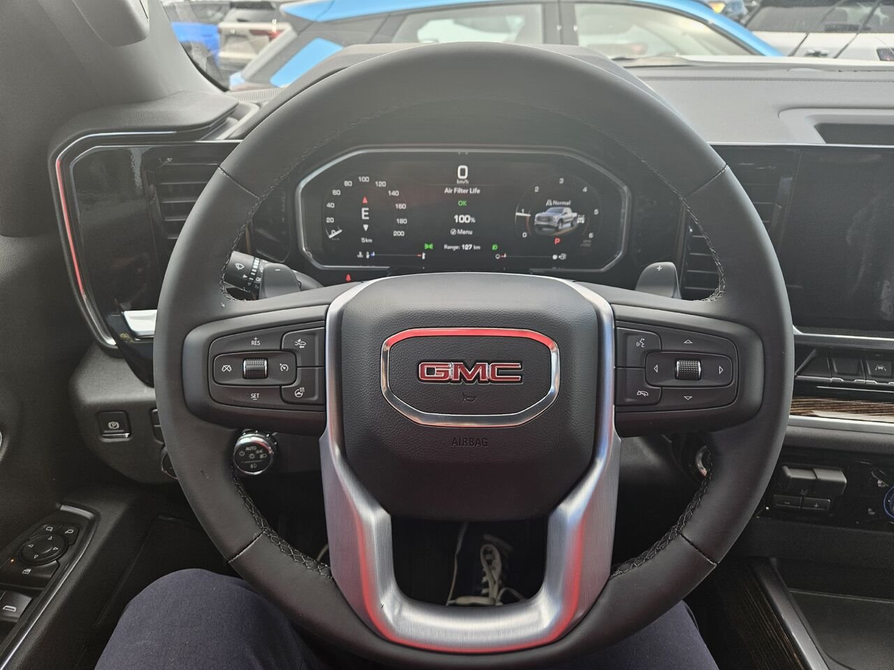 2026 GMC Sierra 1500 Elevation cabine multiplace 4RM 157 po Summit White Thetford Mines - photo #9