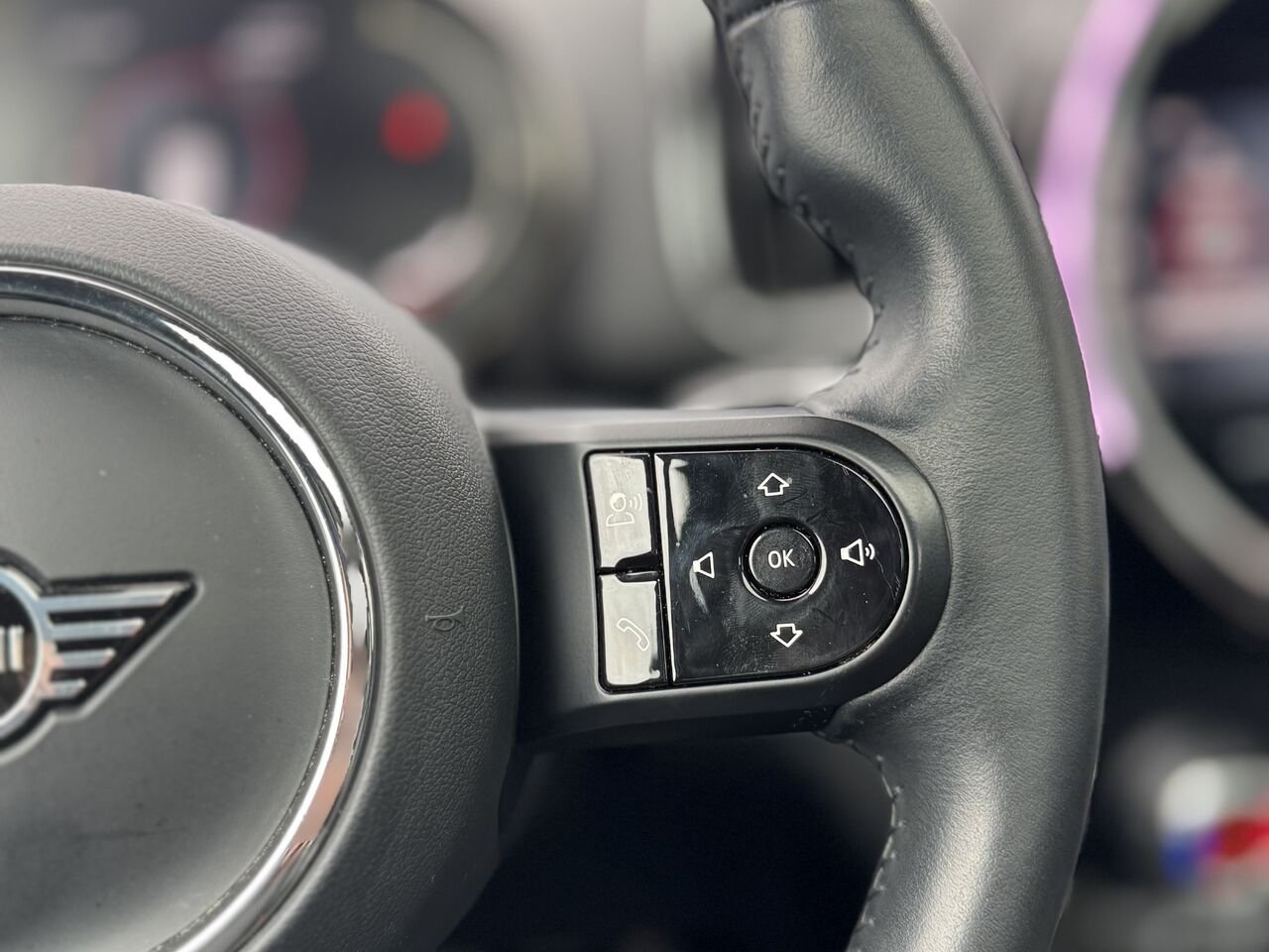 MINI Cooper Countryman Hybrid AWD 2023 Noir Granby - photo #18