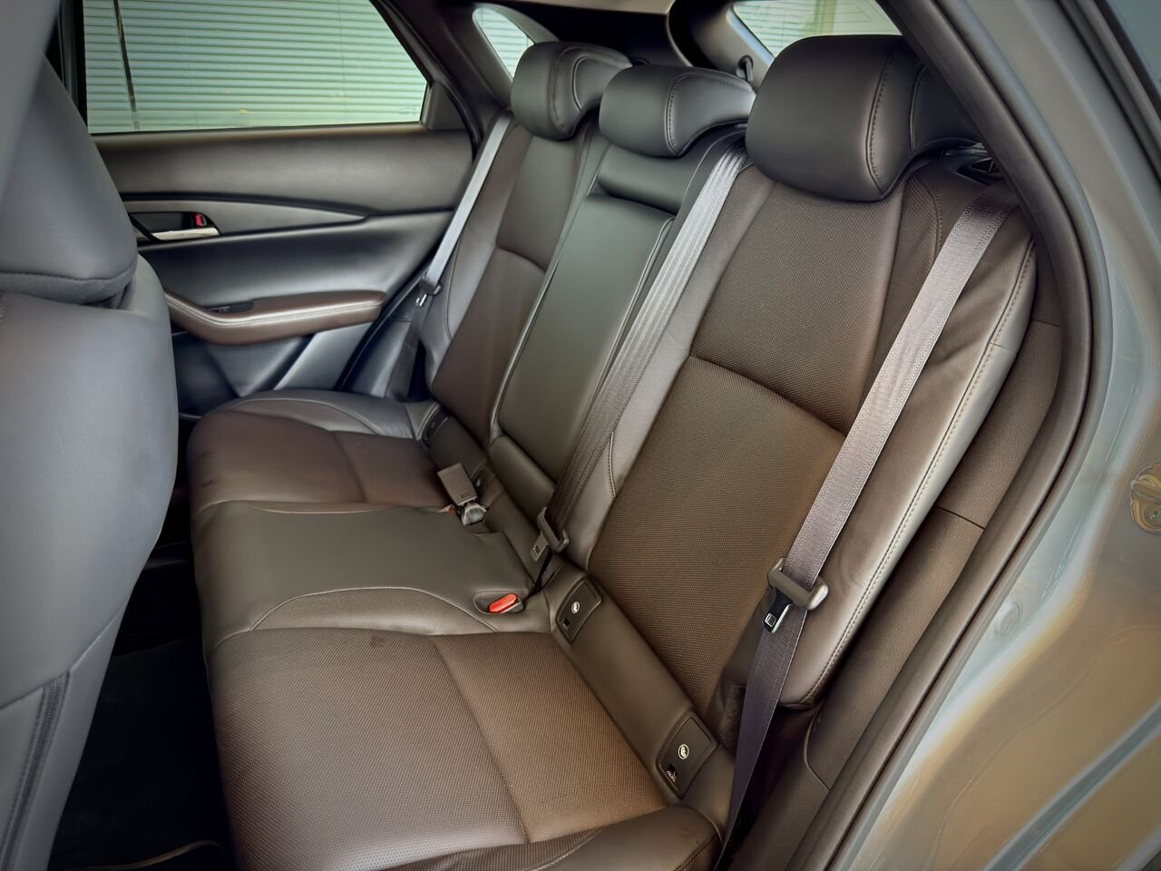 2023 Mazda CX-30 Silver Notre-Dame-des-Prairies - photo #19
